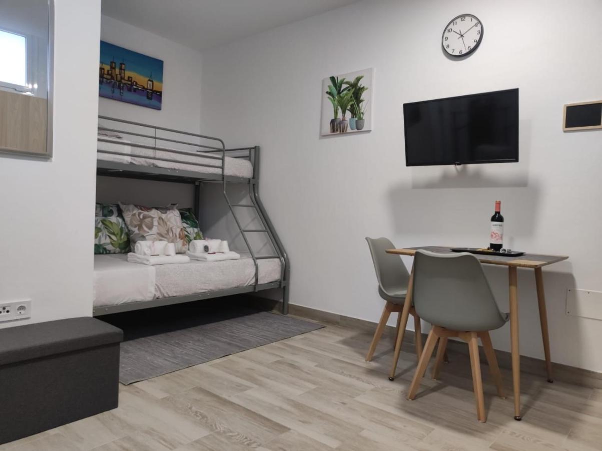 הוילה איקוד דה לוס וינוס Casa Piramide 4 Wifi - Parking Y Terraza Privada מראה חיצוני תמונה