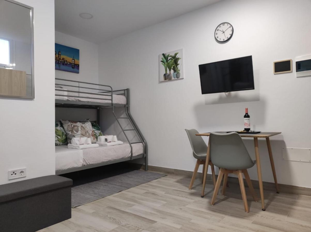 הוילה איקוד דה לוס וינוס Casa Piramide 4 Wifi - Parking Y Terraza Privada מראה חיצוני תמונה